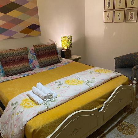 Flavia 21 Bed & Breakfast Elice ภายนอก รูปภาพ